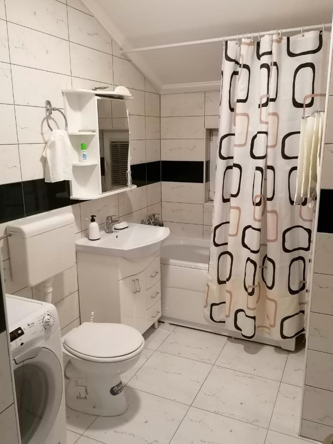 Apartman Dionis Sm Sremska Mitrovica Exterior photo